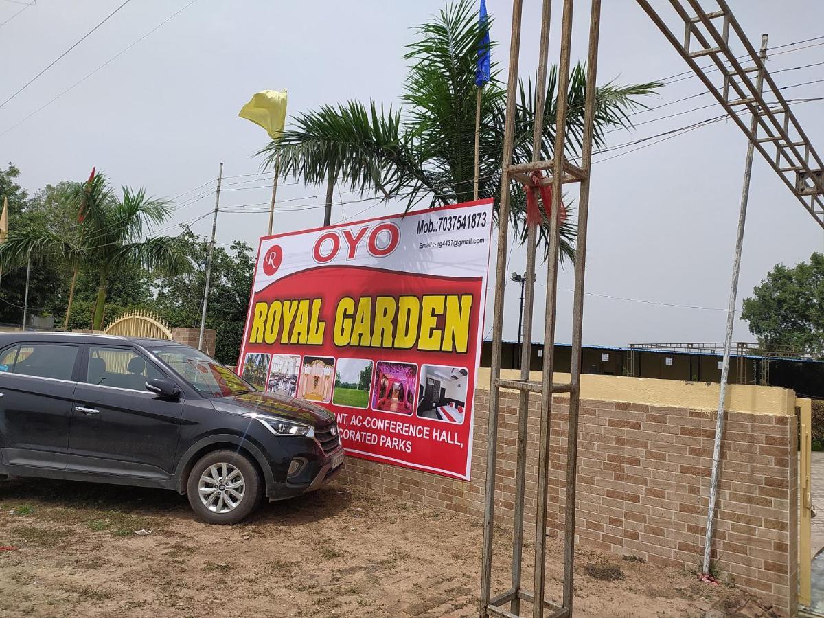 OYO 82476 Royal Garden Ghaziabad Dış mekan fotoğraf